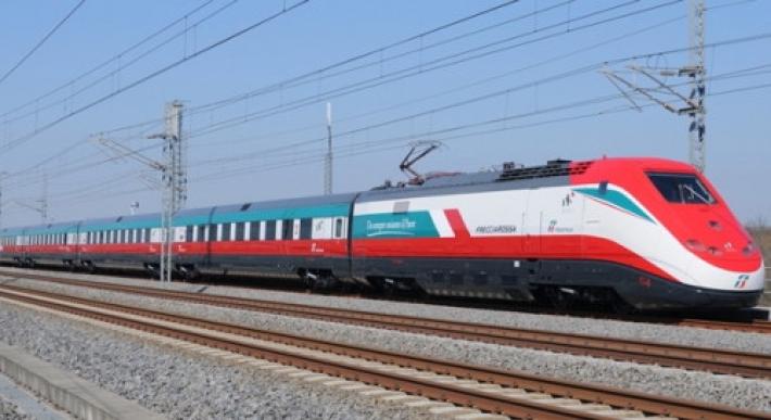 Investito da un treno a Reggio Emilia, rallentamenti sulla linea
