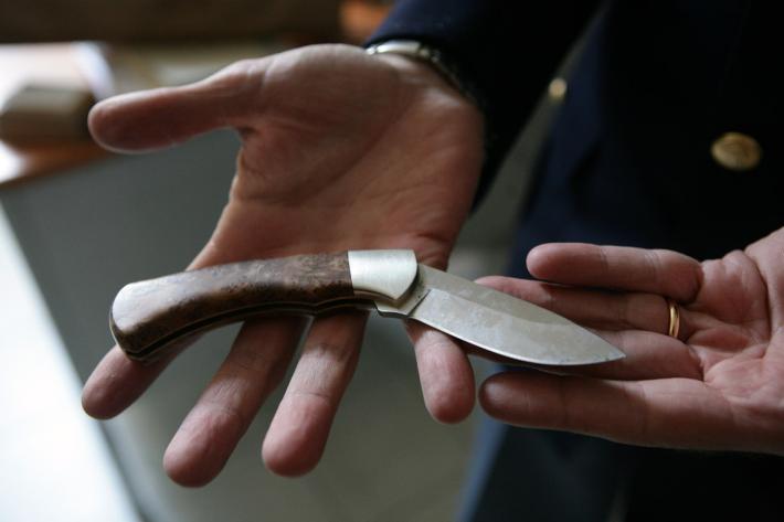 Rissa con coltelli in piazza Ghiaia: cinque giovani bloccati e identificati