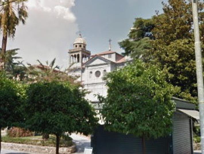 Campane a morto contro Altaforte. CasaPound: "La chiesa resti fuori"