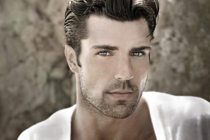 5 caratteristiche di un uomo che colpiscono subito una donna