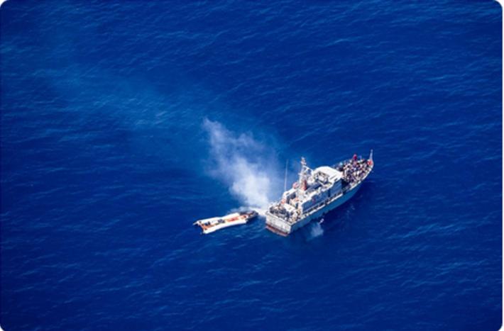 Sea Watch: 'Gommone in difficolt&agrave;, marina non interviene, soccorsi libici'