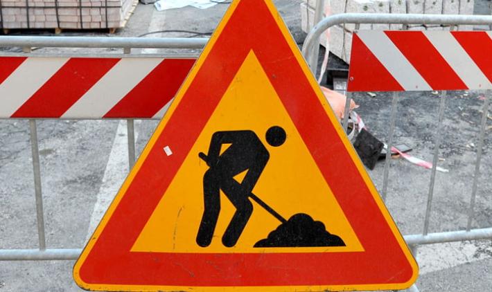 Via  Traversetolo a senso unico alternato dal 28 maggio al 7 giugno