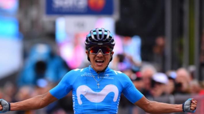 Carapaz, colpo doppio a Courmayeur: tappa e maglia