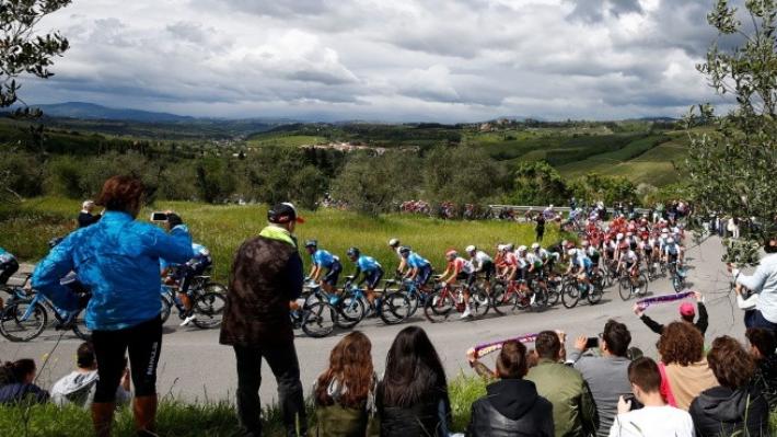Troppa neve in Lombardia: il Giro cambia percorso