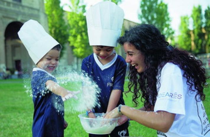 Quando i bambini mettono le mani in pasta