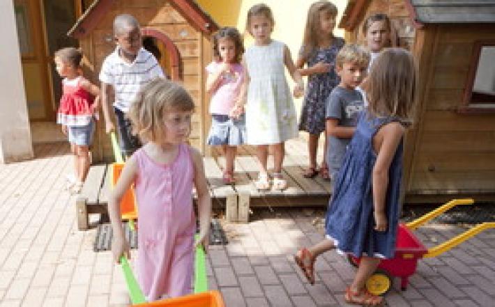 Maltrattava alunni, maestra sospesa per due mesi nell'Ennese