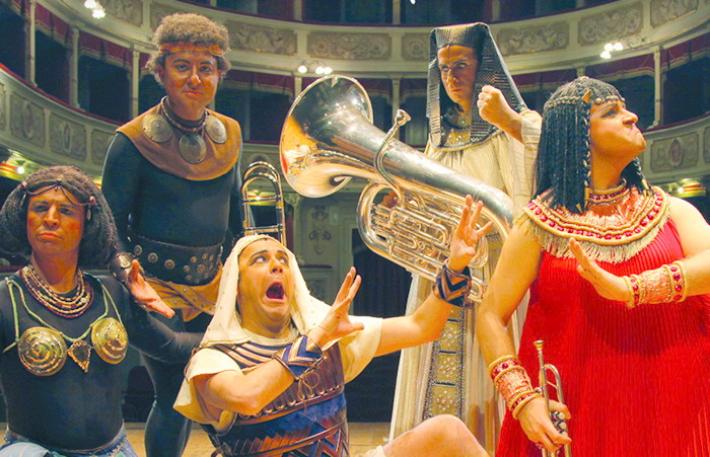 Il teatro  pensato  per il pubblico  di scuole    e  famiglie  