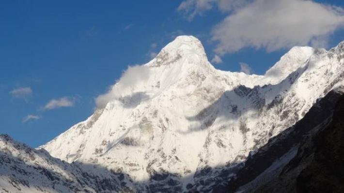 Frane nell'area dell'Himalaya, 10 morti e 2.400 turisti bloccati 