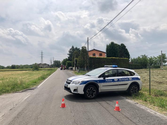 Incendio in un appartamento, ricoverata una donna