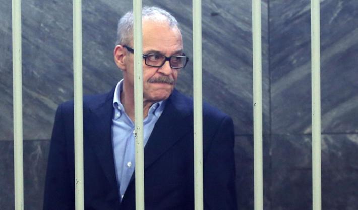 Vallanzasca condannato a 10 mesi per furto di mutande