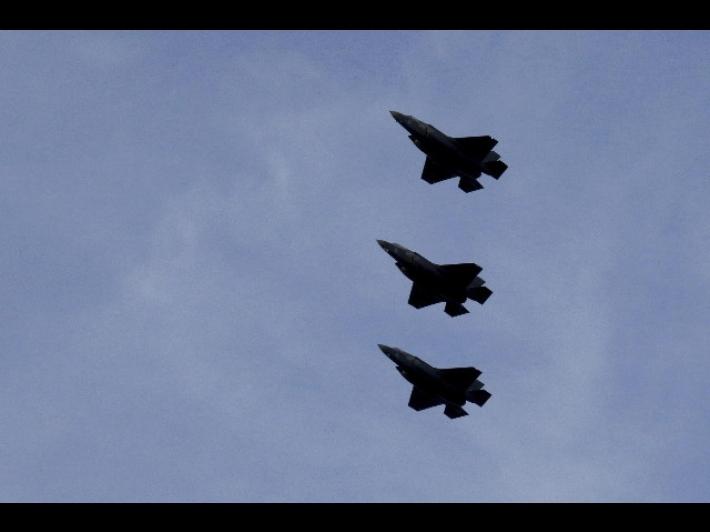 Spazio aereo Nato: sfida tra caccia russi e italiani nei cieli della Polonia