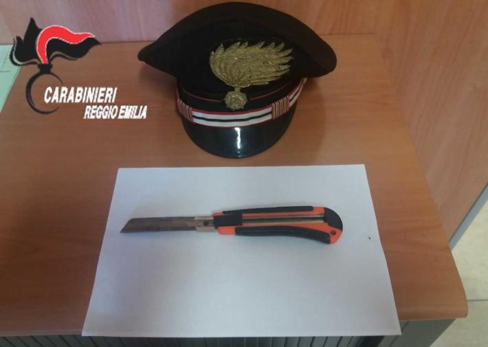 Non rispetta l'alt dei carabinieri e crea il panico tra gli utenti della strada 