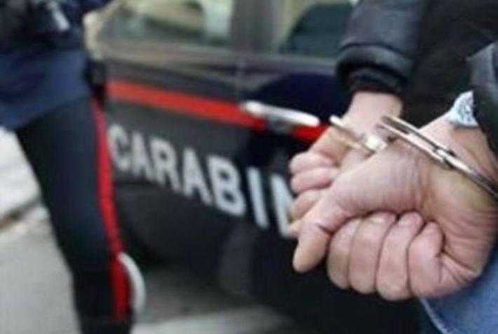 Fa rapina e poi va al processo per un altro colpo, arrestato