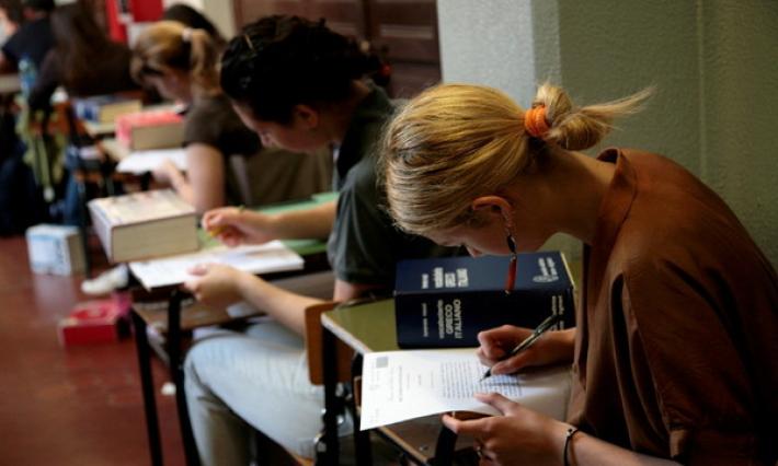 Maturit&agrave;, al via la prima prova: Ungaretti, Stajano e Sciascia