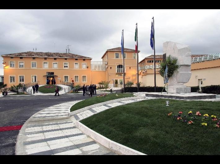 Arrestati due agenti del carcere di Cosenza