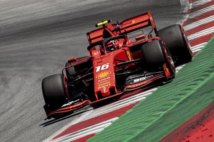 Gp Austria: la Ferrari di Leclerc in pole, Hamilton secondo; solo decimo Vettel
