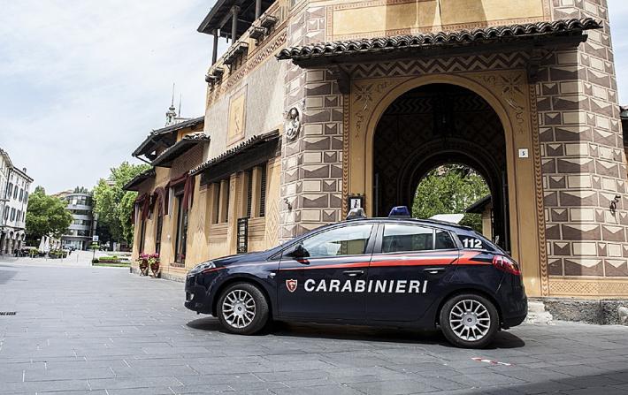 Perseguita e minaccia di morte una donna: arrestato