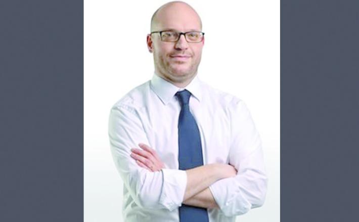 L'annuncio di Fontana: assegno da 100-300 euro per i figli fino a 26 anni