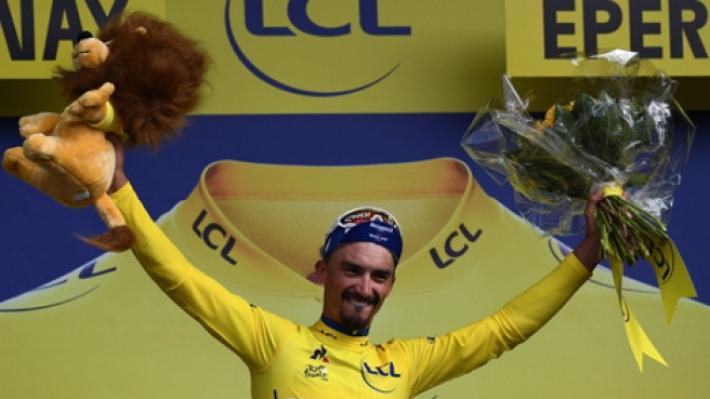 Tour, impresa Alaphilippe: tappa e maglia