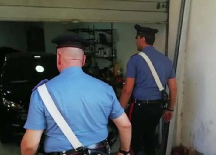 Picchiata, frustata e violentata: arrestato il compagno