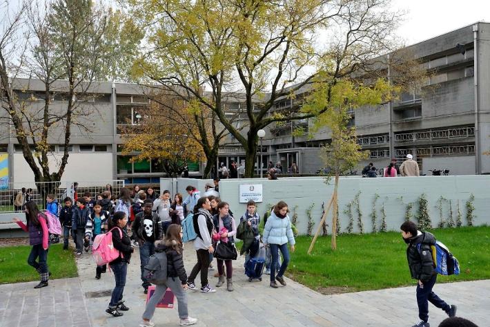 Trasporto a pagamento degli alunni 'traslocati': si apre il fronte dell'Albertelli Newton 