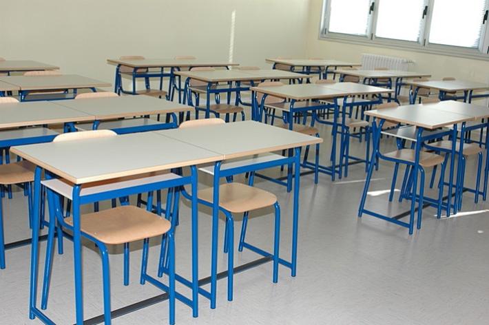 Sesso a scuola con quattro  studentesse, 12 anni di galera a un prof