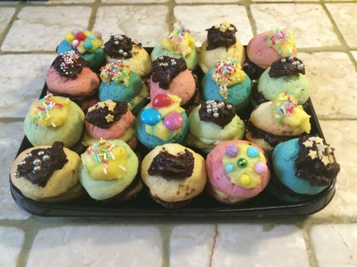 La ricetta: Whoopies arlecchino per il carnevale dei piccoli