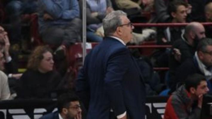 Altro 'taglio' per coach Sacchetti