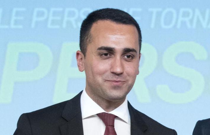 Di Maio, Salvini &egrave; un capitano che abbandona la nave 