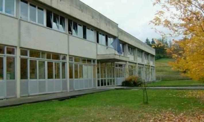 Langhirano, niente telefonini alla scuola media