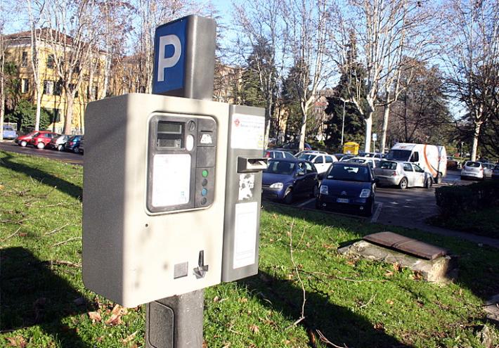 Presi due moldavi che scassinavano i parcometri