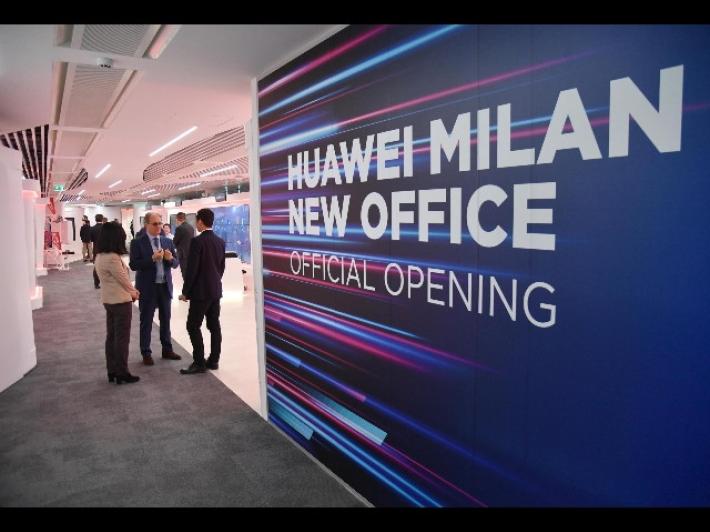 Nella lista nera degli Usa anche Huawei Italia