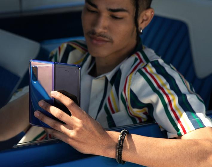 Telefonia, Galaxy fold: la seconda volta sar&agrave; quella buona?