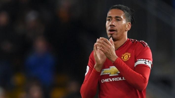 La Roma annuncia l'arrivo di Smalling dal Manchester United