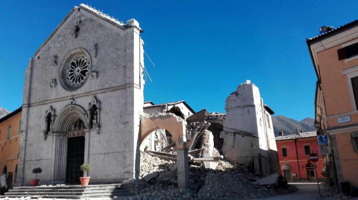 Terremoto nella notte: scossa di 4.1 tra Norcia e Arquata. Gente in strada 