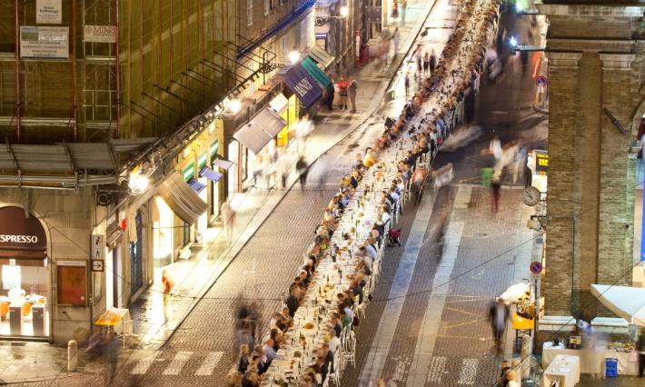 Cena dei Mille stasera in strada della Repubblica. Tutte le informazioni pratiche