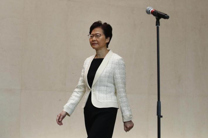 Hong Kong: Lam annuncer&agrave; il ritiro della legge pro-Cina