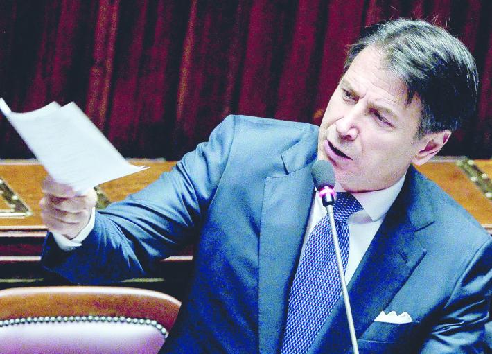 5 Stelle e Pd:  snaturarsi per coesistere (e per resistere)