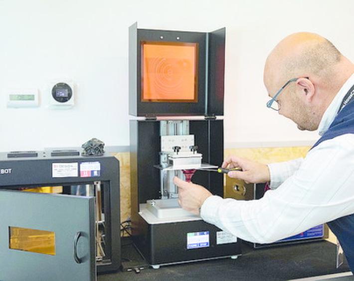 Stampanti 3D e macchine utensili: al Gadda si va in aula come in officina