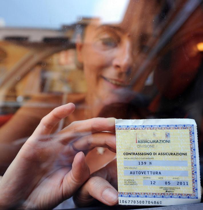 I prezzi della rc auto scendono ai minimi