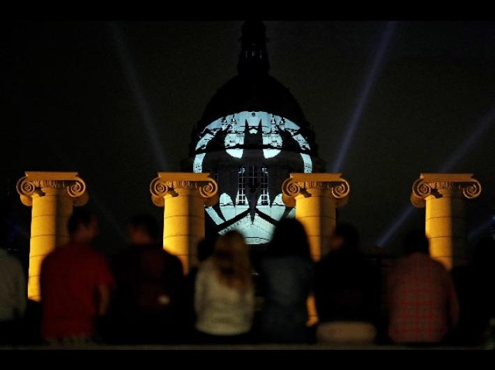 Batman ha 80 anni, il mondo lo festeggia