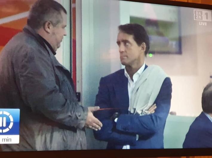 Le chiacchiere tra Tommaso Ghirardi e il ct Mancini fanno infuriare i tifosi crociati