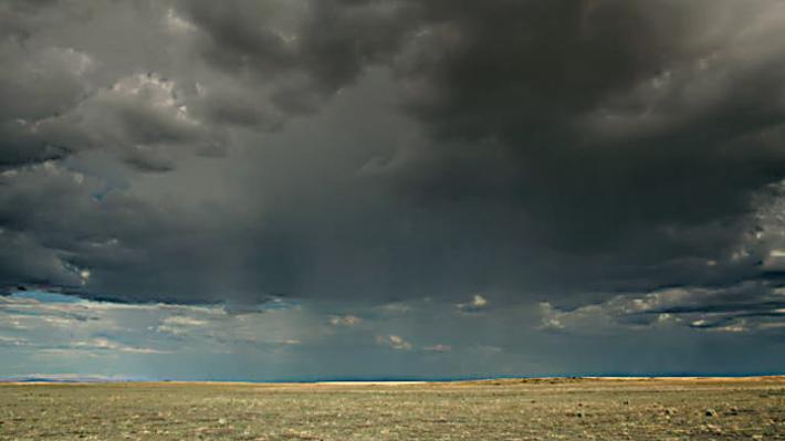 Tromba d'aria,  crolla il muro di  una stalla, un morto nel Piacentino ma vicino a Busseto