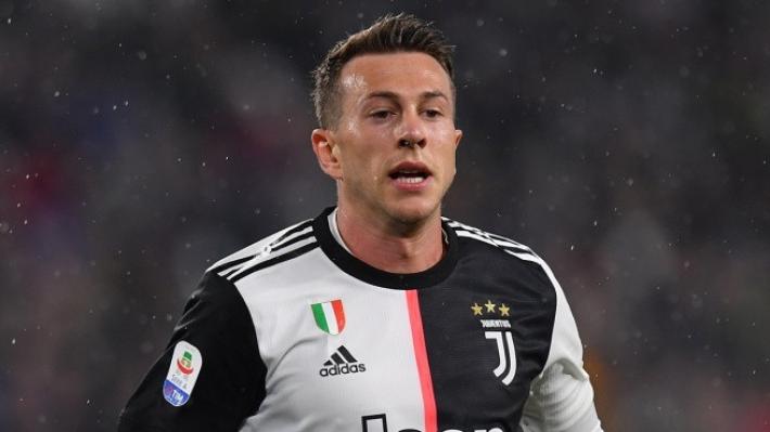 Juve, Bernardeschi stanco di aspettare