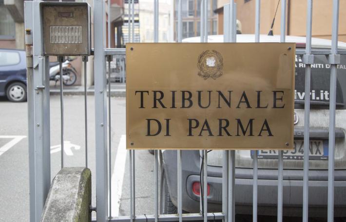 Si innamora di una escort, e lei gli 'brucia' 97mila euro