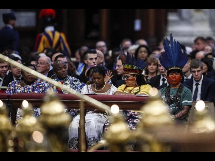 Papa Francesco: la Chiesa eviti nuovi colonialismi