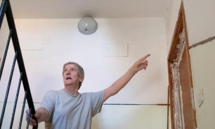 Scarafaggi, in via Buffolara scatta la disinfestazione