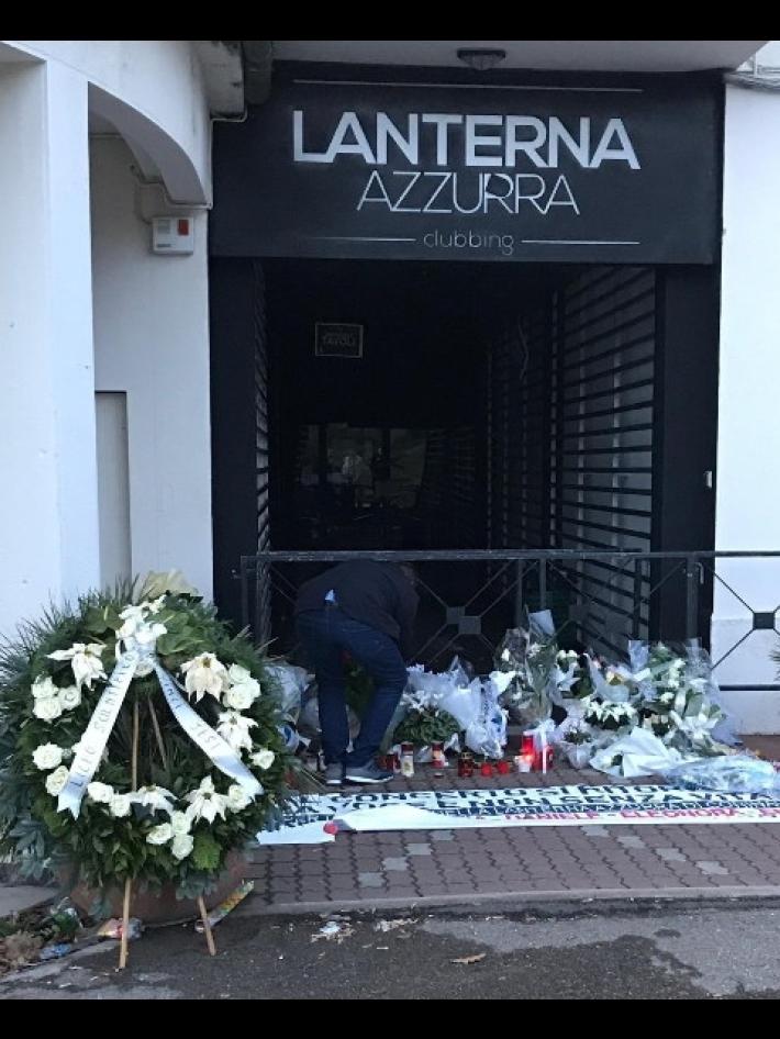 Condannato per la strage di Corinaldo, esce per  laurearsi ma non rientra in carcere