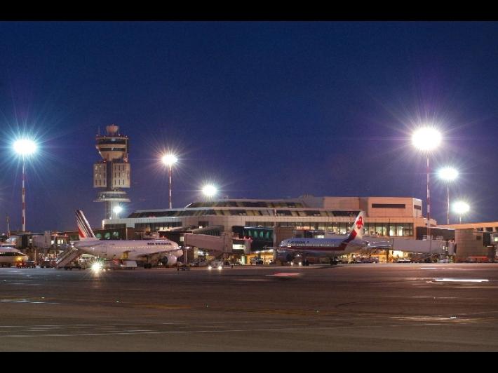 Linate, Clochard trovato morto legato con del filo di ferro