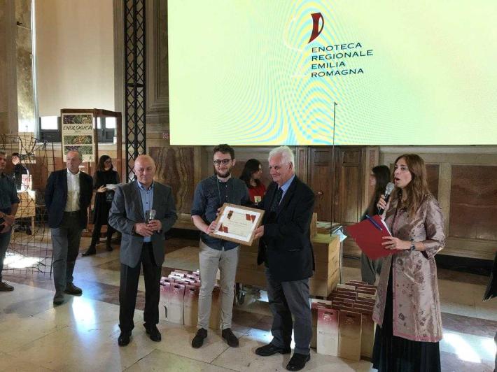 Carta Canta: &egrave; di Les Caves di Sala Baganza  la miglior carta dei vini 